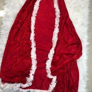 🎃 Red Velvet Cape for Halloween Costume